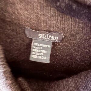 Griffen 100% Cashmere Cape Sweater Snap Front Poncho Gray Size S Luxury Knit